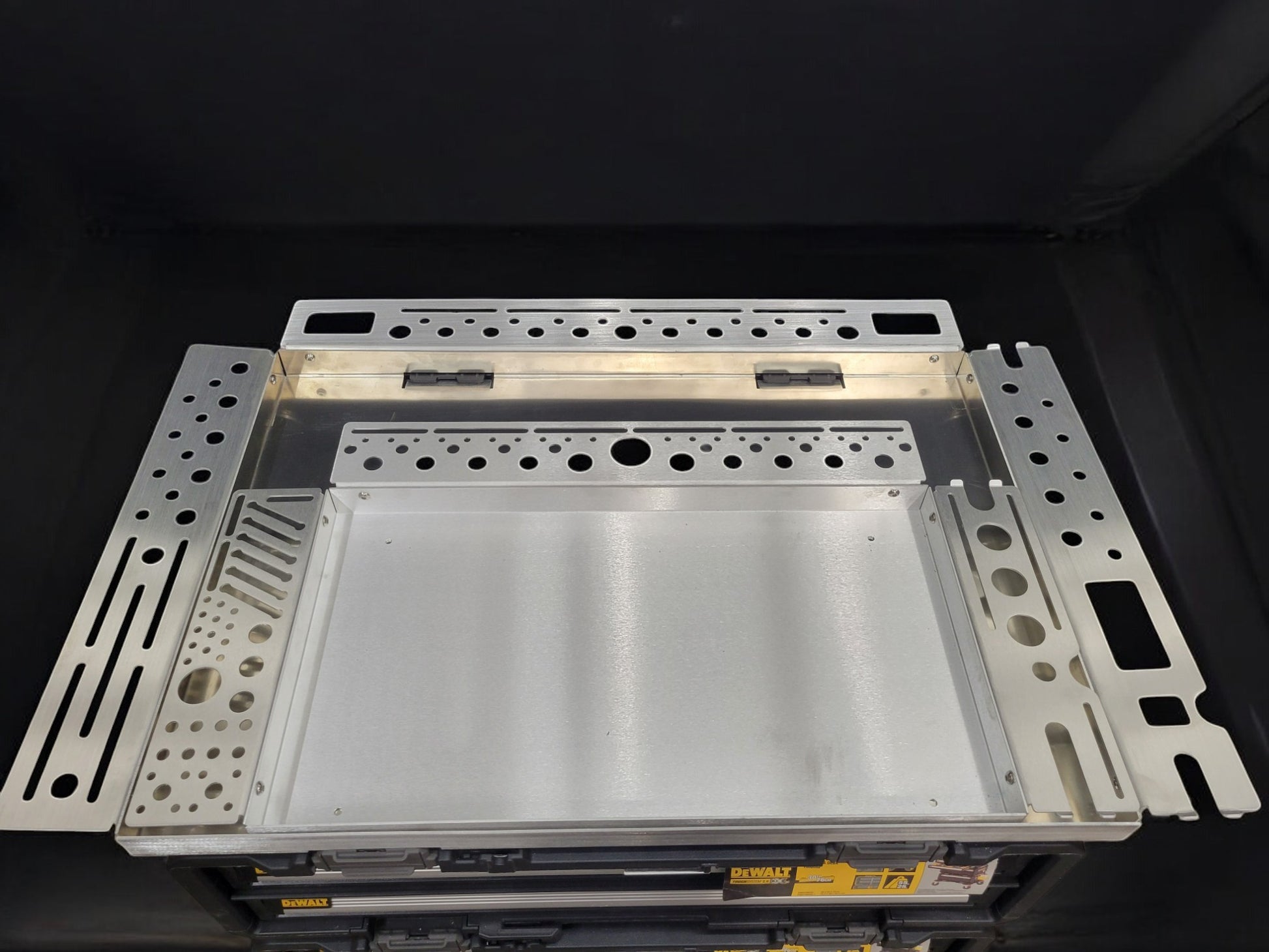 Dewalt dxl vs Milwaukee Packout  PDR tray sizes